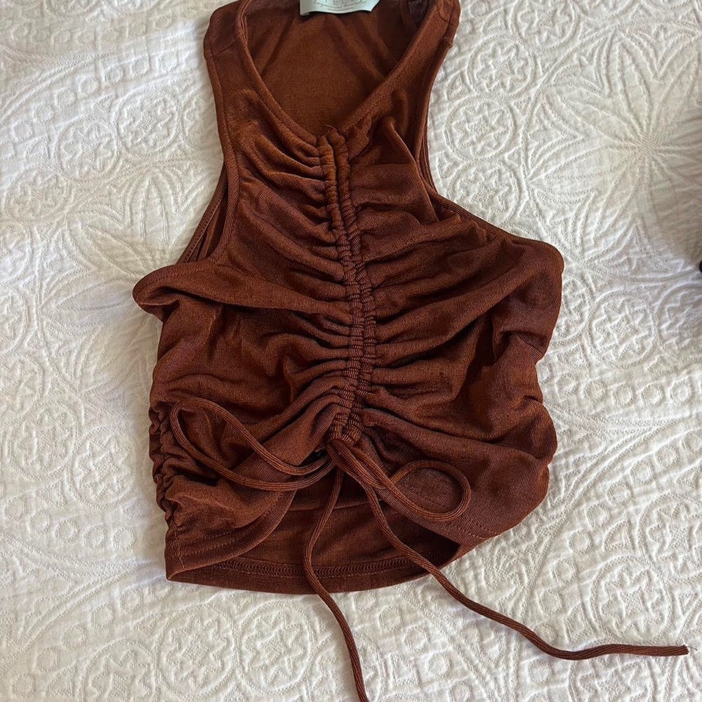 Beige Botany Cropped Ruched Tank - Picture 6 of 7